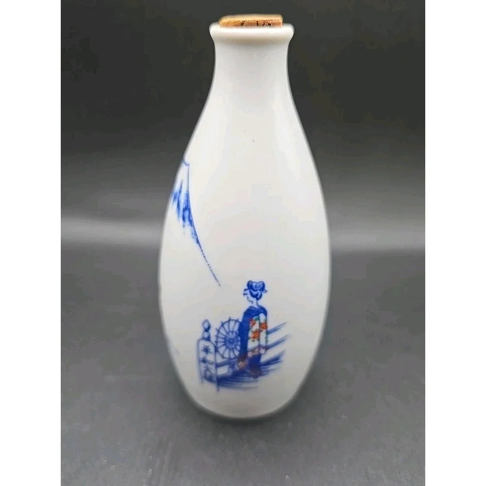 Saki Bottle Bud Vase Vintage Mid Century Mt Fuji Japan White Traditional Culture